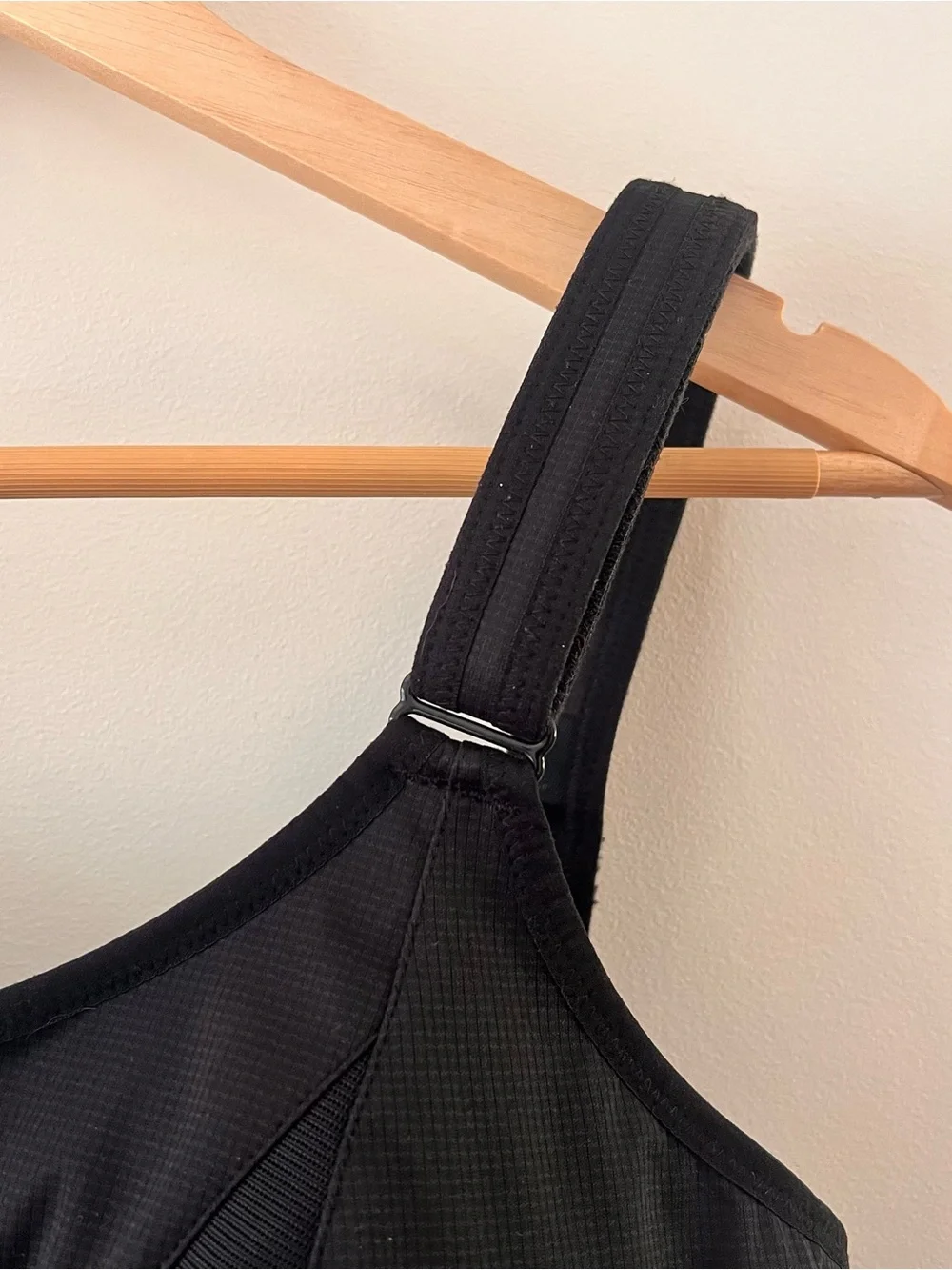Shefit Ultimate Sports Bra High Impact Adjustable Black Size Luxe EUC
